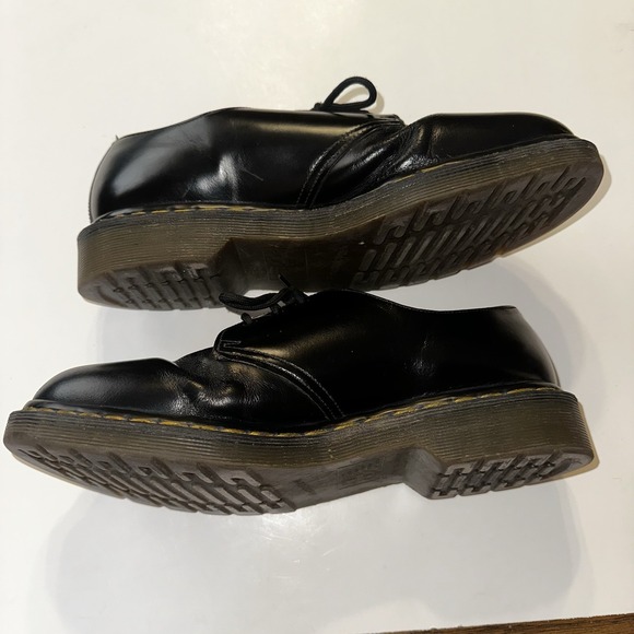 Dr. Doc Martens Mens US 9 Womens US 10 Oxford Smooth Leather Shoes Laces *Flaws* - Picture 8 of 16